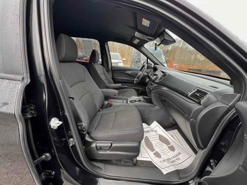 Used 2021 Honda Passport Sport image 13