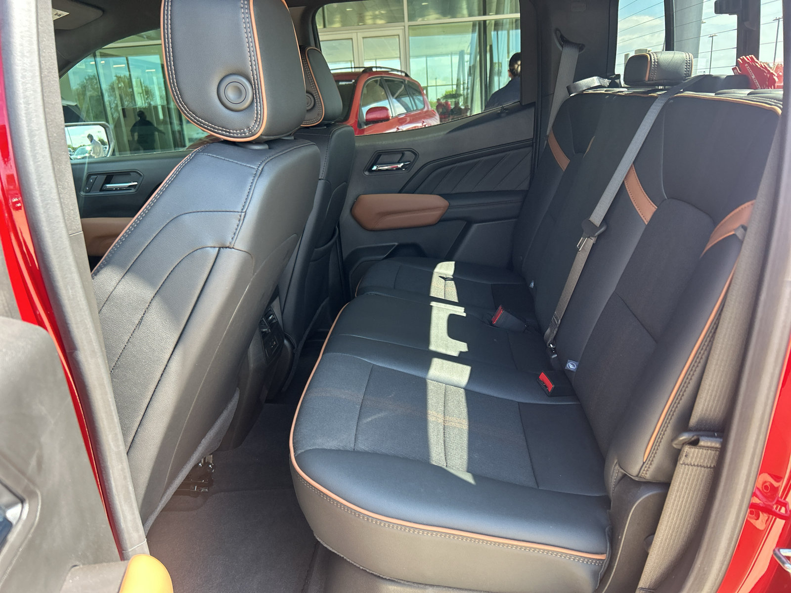 Used 2025 GMC Canyon AT4 AWD/4WD image 19