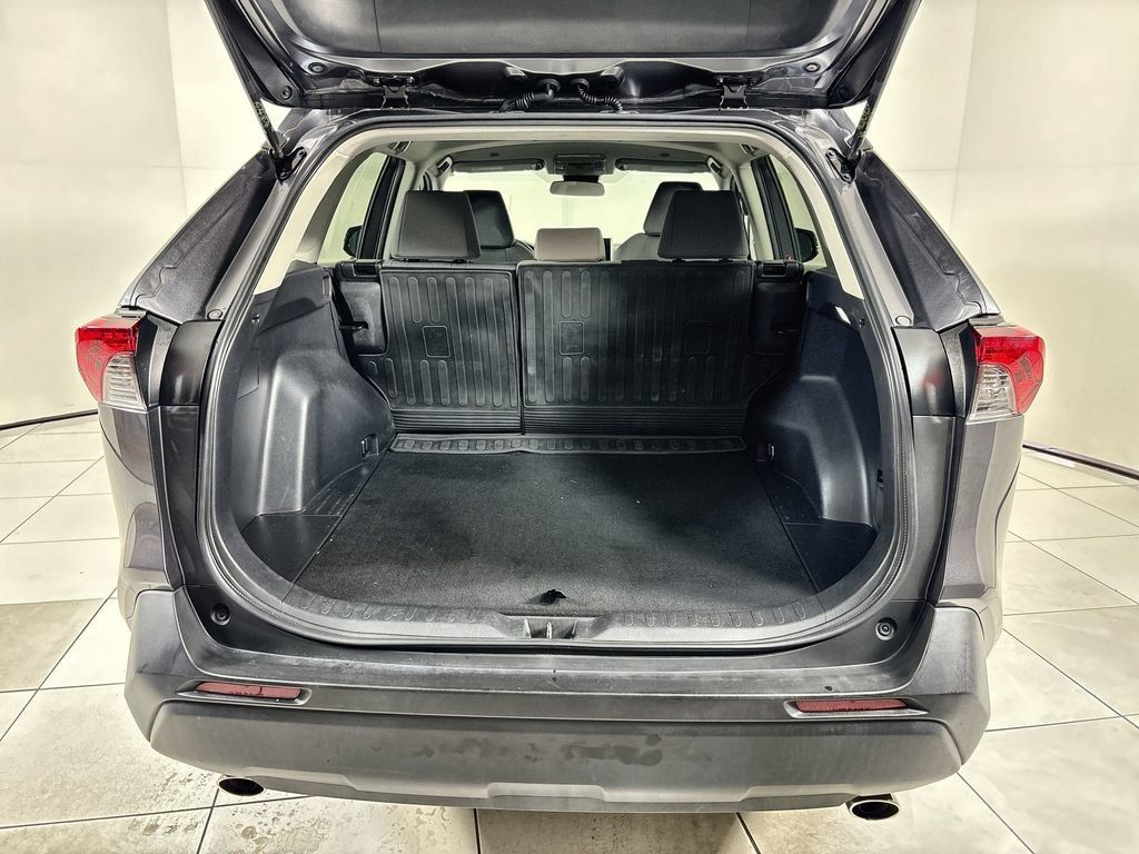 Used 2024 Toyota RAV4 XLE AWD/4WD image 20
