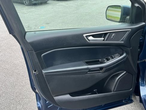 Used 2017 Ford Edge SEL w/ Equipment Group 201A FWD image 9