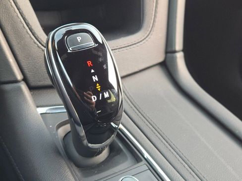 New 2025 Cadillac XT5 Luxury image 31