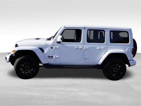 Used 2020 Jeep Wrangler Unlimited Sahara AWD/4WD image 9