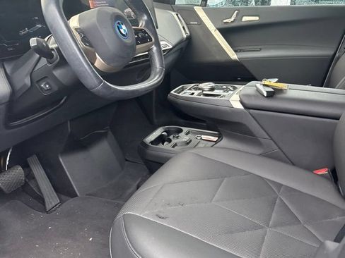 Used 2024 BMW iX xDrive50 w/ Premium Package AWD/4WD image 5