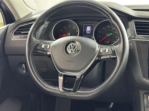 Used 2019 Volkswagen Tiguan SE image 15
