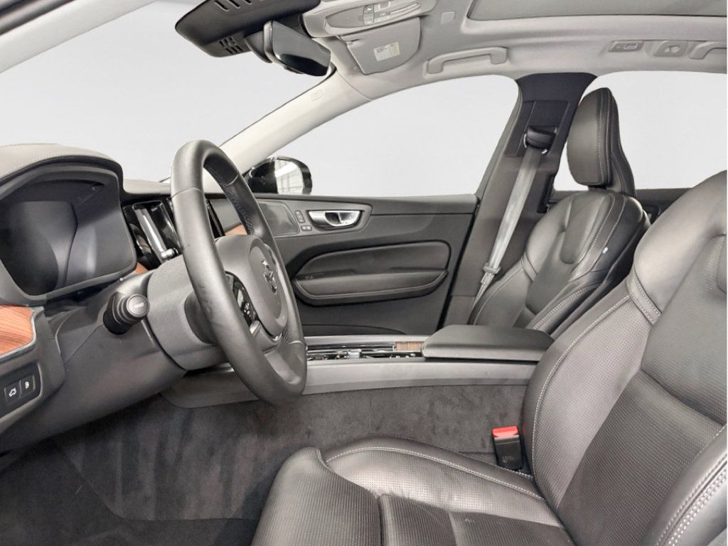 Used 2024 Volvo XC60 T8 Ultimate w/ Protection Package Premier AWD/4WD image 18