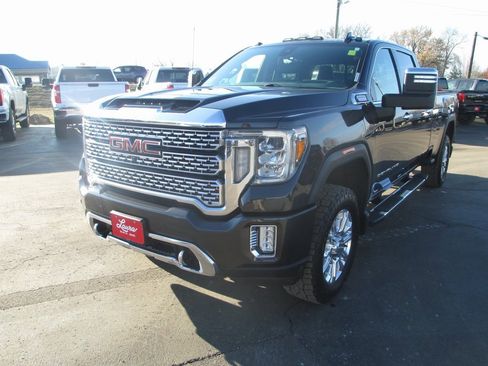 Used 2020 GMC Sierra 3500 Denali w/ Denali Ultimate Package image 11