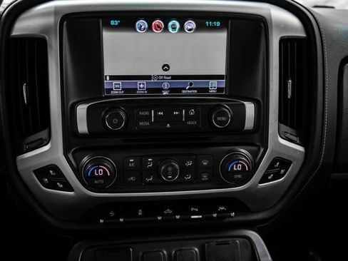 Used 2018 GMC Sierra 1500 SLT AWD/4WD image 44
