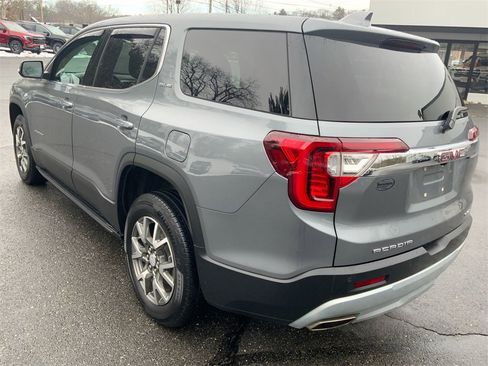 Used 2022 GMC Acadia SLE image 35
