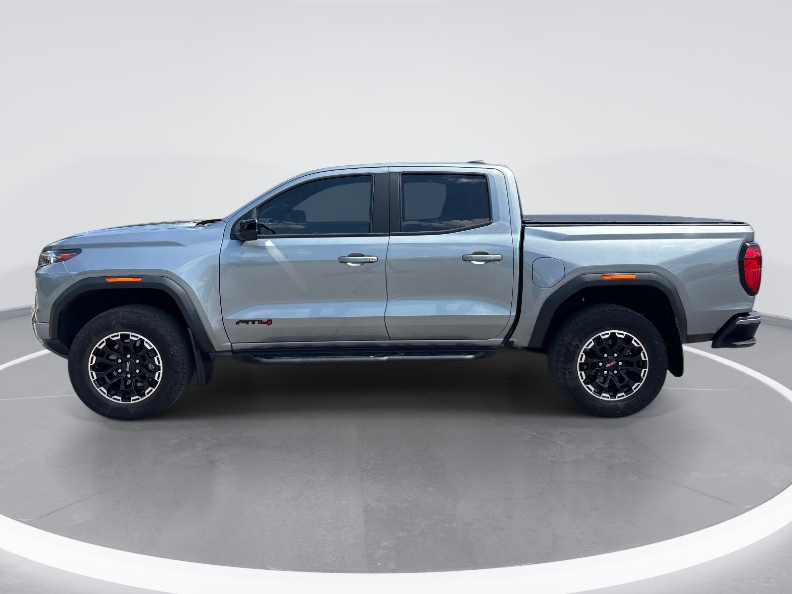 Used 2026 GMC Canyon AT4 w/ Technology Plus Package AWD/4WD image 5