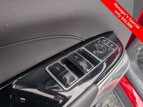 Used 2025 Cadillac Lyriq Luxury w/ LPO, Floor Liner Package AWD/4WD image 16