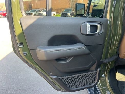 Used 2021 Jeep Wrangler Unlimited Sahara AWD/4WD image 15