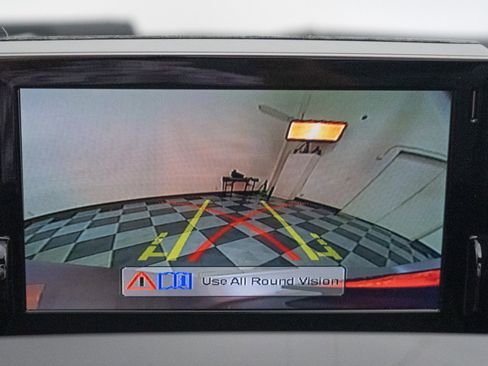 Used 2014 Aston Martin DB9 Volante image 32