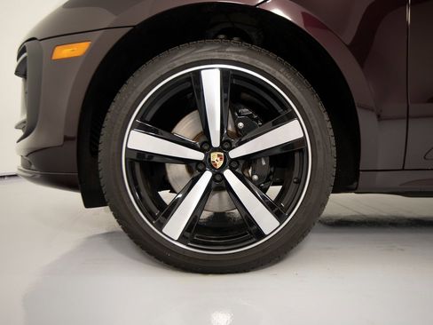 Certified 2024 Porsche Macan S image 14