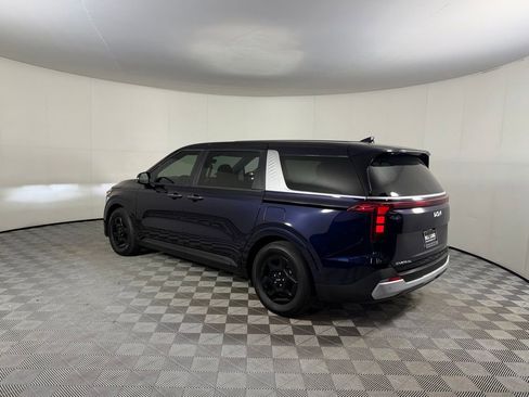 Used 2025 Kia Carnival image 10