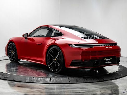 Used 2024 Porsche 911 Carrera w/ Premium Package image 10