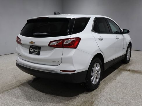 Used 2020 Chevrolet Equinox LT image 2
