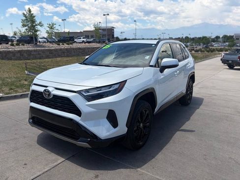 Used 2025 Toyota RAV4 SE w/ Convenience Package AWD/4WD image 6
