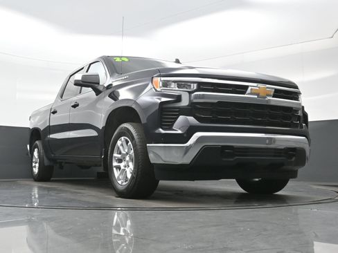 Used 2024 Chevrolet Silverado 1500 LT AWD/4WD image 32