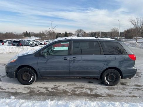 Used 2009 Toyota Sienna CE image 8