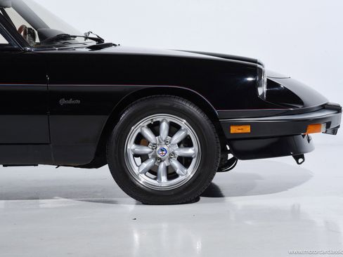 Used 1988 Alfa Romeo Spider Graduate image 23