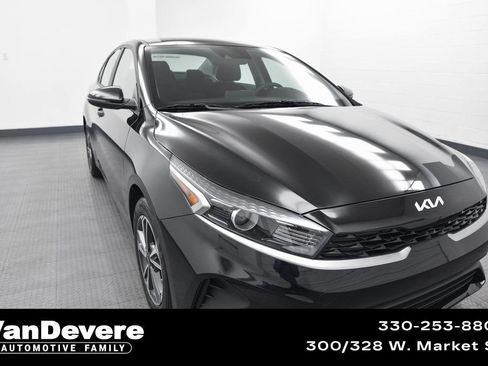 Used 2023 Kia Forte LXS w/ LXS Technology Package image 1