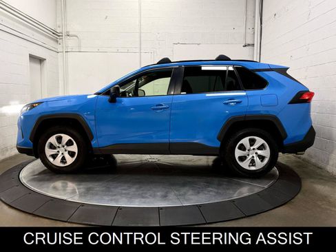 Used 2020 Toyota RAV4 LE w/ Carpet Mat Package FWD image 7