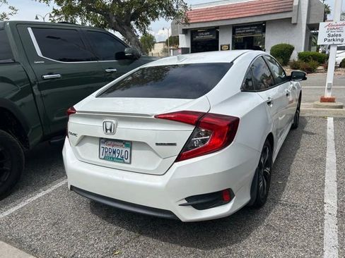 Used 2016 Honda Civic Touring image 6