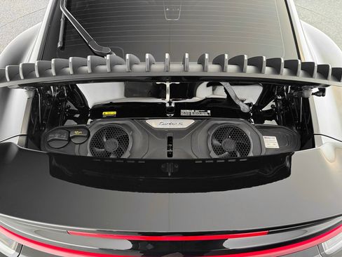 Used 2022 Porsche 911 Turbo S image 33