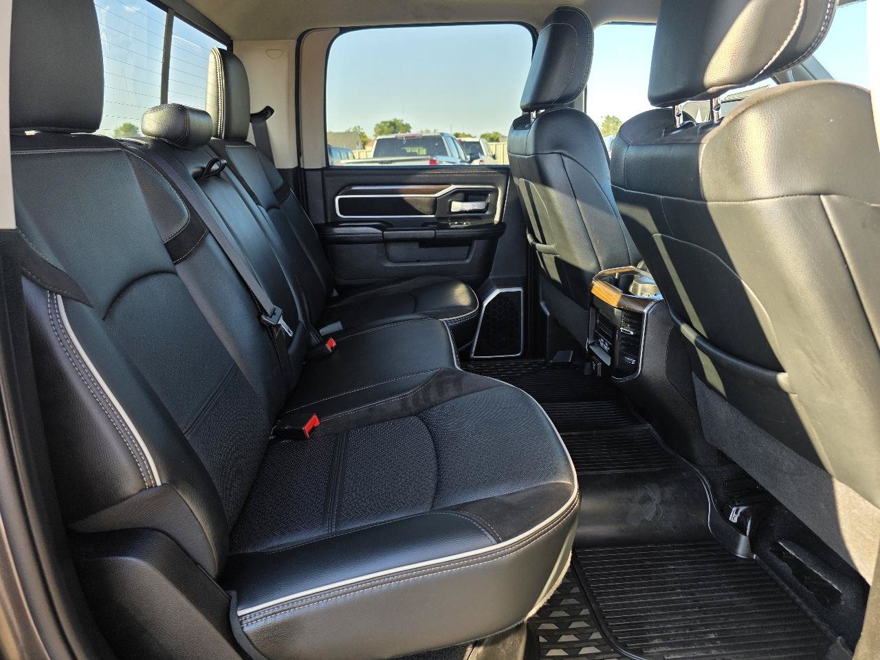 Used 2024 RAM 3500 Laramie AWD/4WD image 22