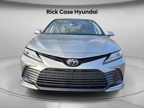 Used 2023 Toyota Camry XLE w/ Navigation Package image 5