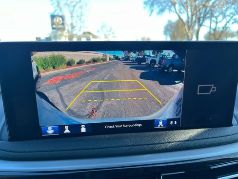 Used 2025 Acura MDX FWD image 29