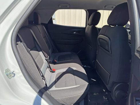 Used 2023 Chevrolet TrailBlazer LS FWD image 33