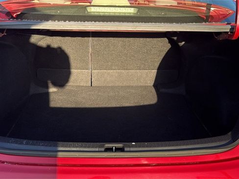 Used 2020 Toyota Corolla LE image 9