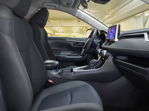 Used 2023 Toyota RAV4 LE image 41