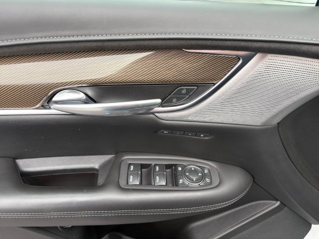 Used 2022 Cadillac XT5 Premium Luxury w/ Platinum Package AWD/4WD image 9