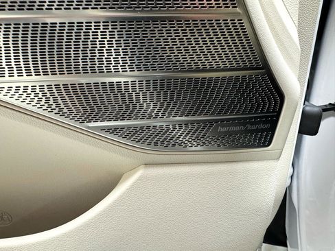 Used 2020 Hyundai Palisade Limited image 19