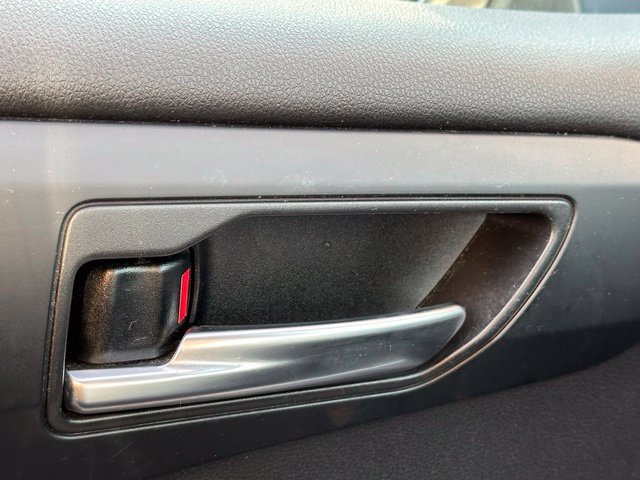 Used 2021 Toyota Highlander XLE FWD image 26
