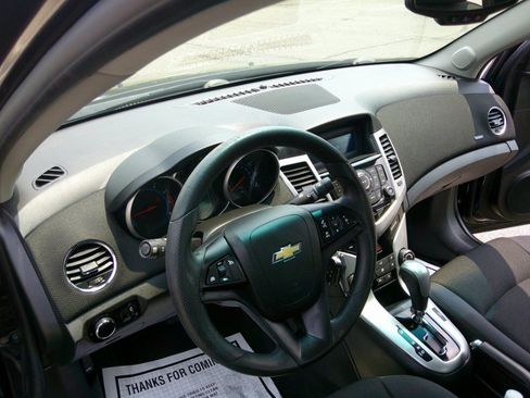 Used 2015 Chevrolet Cruze LT FWD image 26