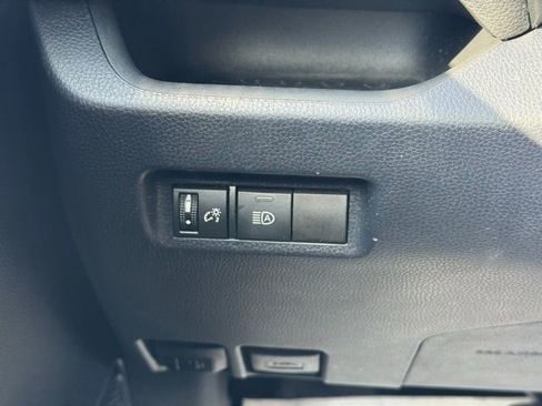 Used 2020 Toyota RAV4 LE image 28