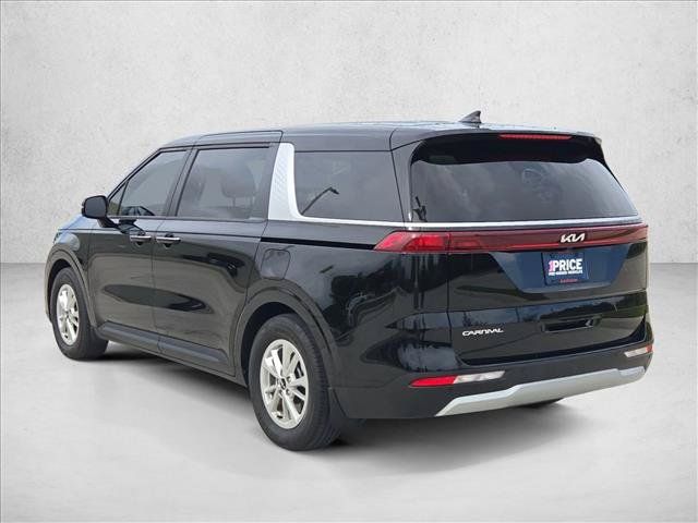 Used 2024 Kia Carnival LX FWD image 8