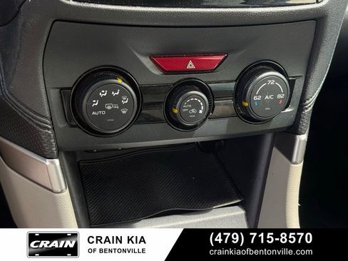 Used 2023 Subaru Forester Premium AWD/4WD image 17