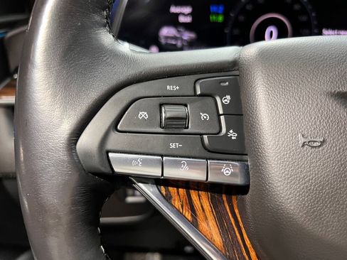 Used 2023 Cadillac Escalade Premium Luxury image 10