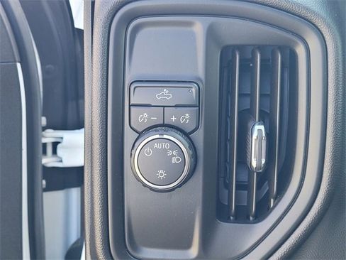 Used 2024 Chevrolet Silverado 1500 Custom image 22