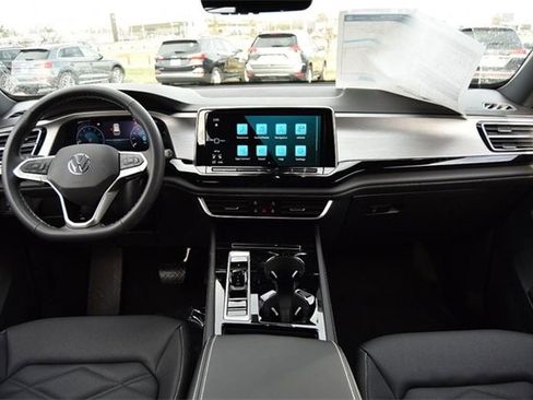 New 2026 Volkswagen Atlas Cross Sport SE image 7