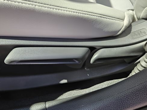 New 2026 Honda Civic FWD Hybrid Sedan image 10