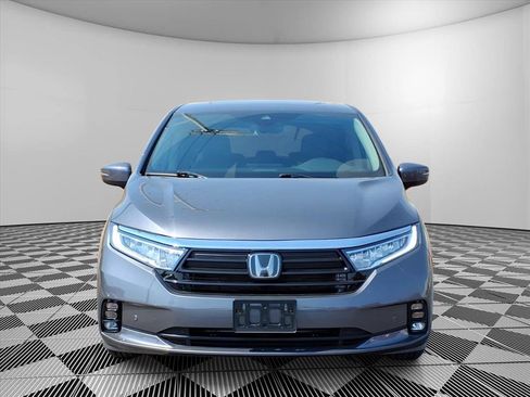 Used 2023 Honda Odyssey Touring image 3