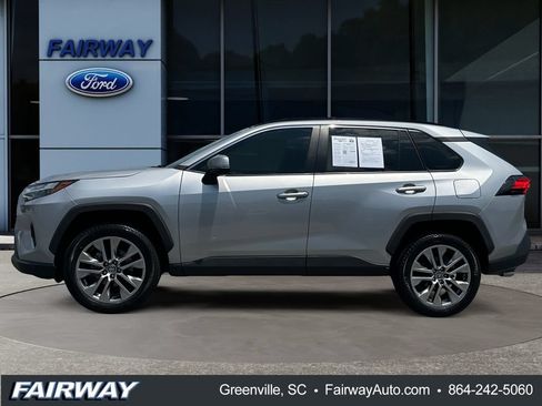 Used 2023 Toyota RAV4 XLE Premium AWD/4WD image 8