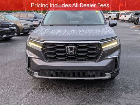 Used 2025 Honda Pilot EX-L image 9