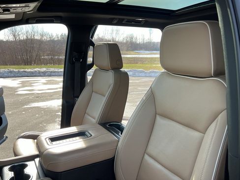 Used 2023 Chevrolet Tahoe Premier image 19