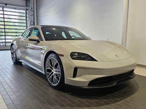 New 2025 Porsche Taycan image 9